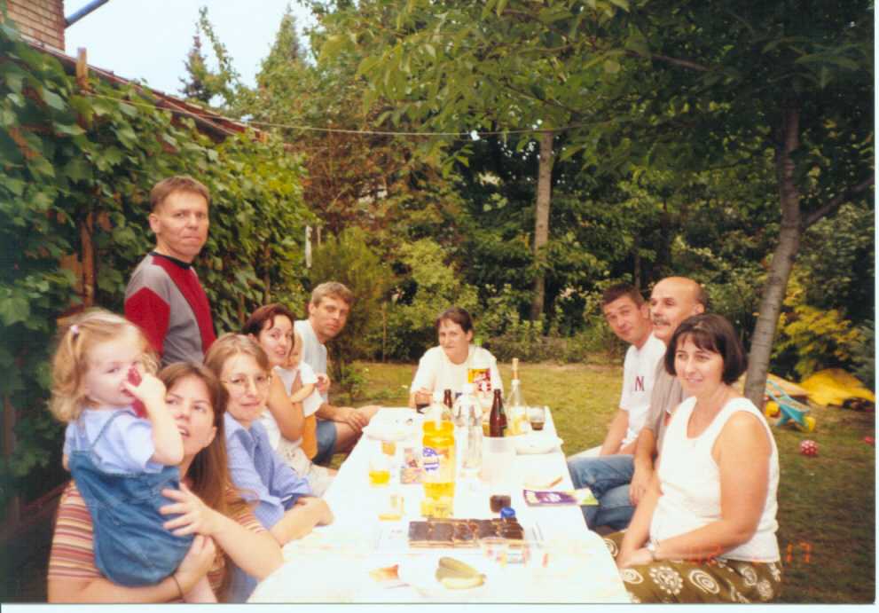 12.jpg (75663 bytes)