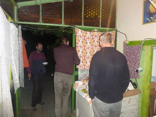 A k�pen szem�ly l�that�

Automatikusan gener�lt le�r�s